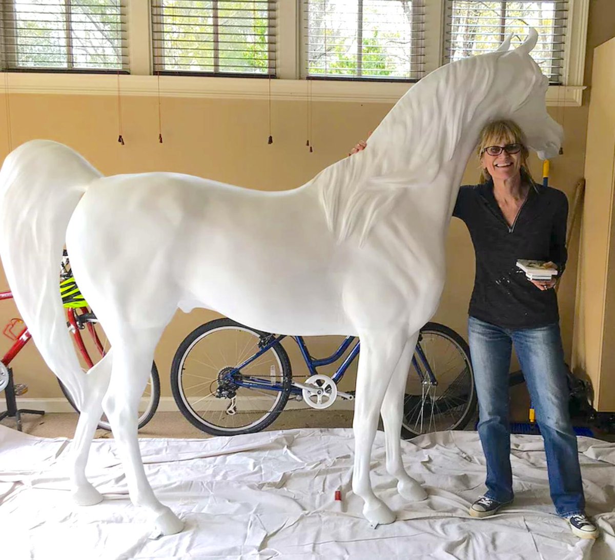 ElizShatner's tweet photo. EXTRA!! Contest EXTENDED to May 31! Paint "Hero" horse statue &amp; win $1,000! Hero will live @forthood TX, raising awareness of equine-based therapy for #vets &amp; their families, helps CHARITIES @AHAArabian Horses4Humanity &amp; @AllGloryProject. #artists apply: https://t.co/qoq3WoBsad https://t.co/yiC5Y6FhBR