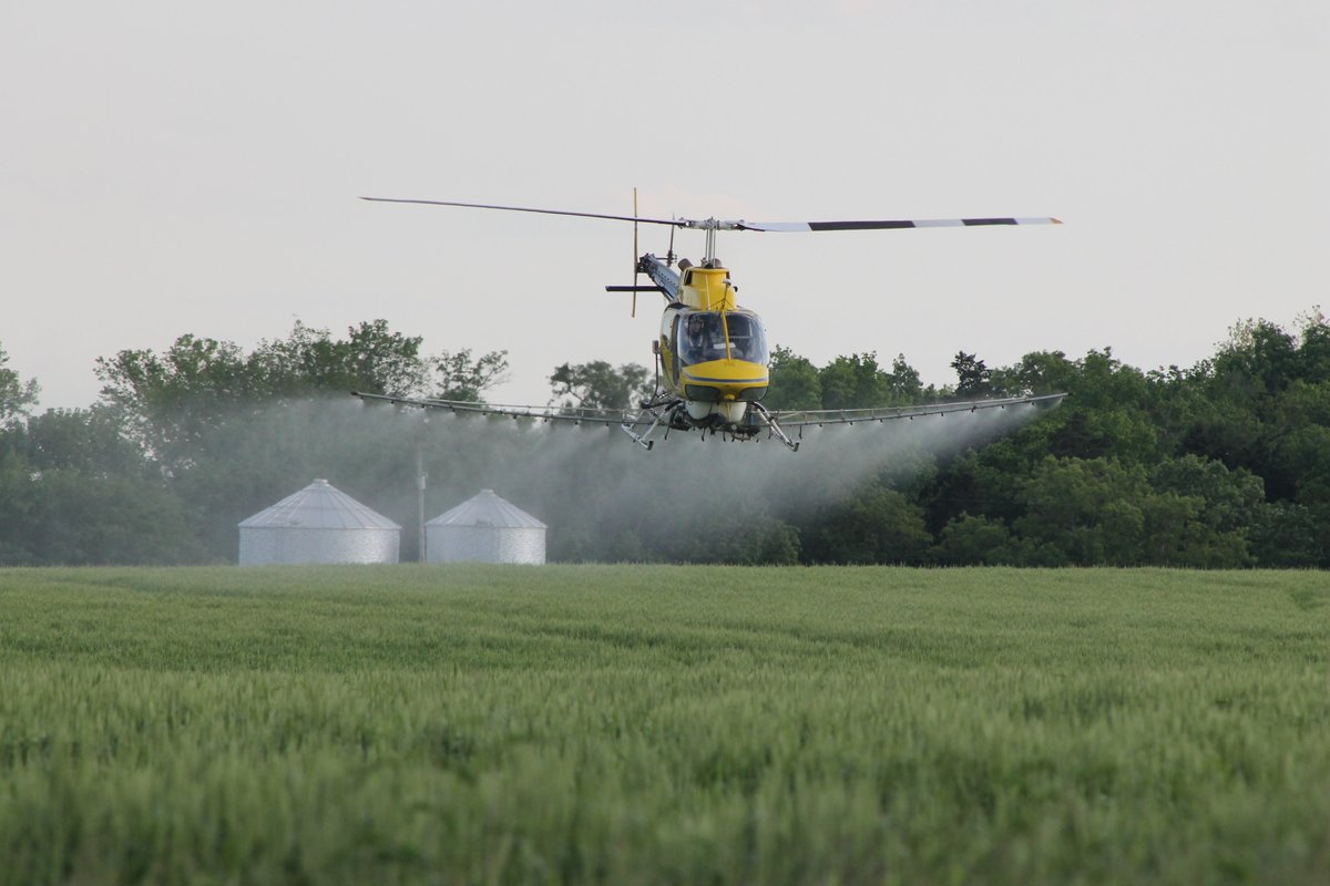 GatewayFS's tweet image. Drier weather the last few days allowed for wheat fields in Monroe County to receive aerial applications of fungicide.