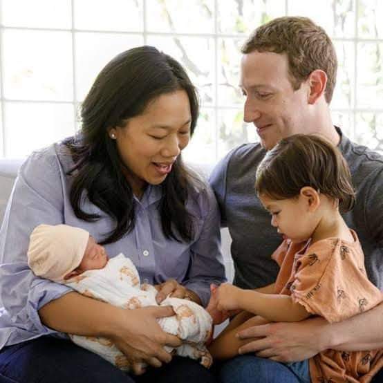 Happy Birthday role model Mark  Zuckerberg!!!!!
Let\s wish him the BEST!!!!! 