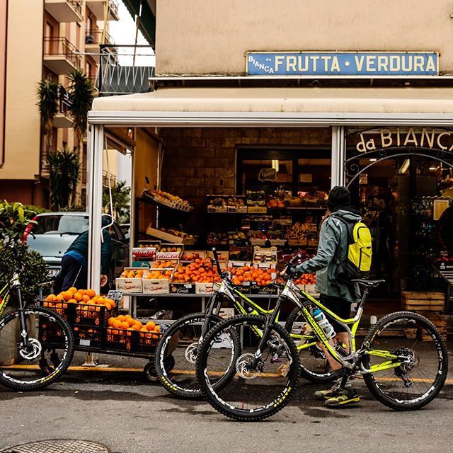 Always get #goodfood before a #goodride - @ancillottifactoryteam #rideformula #chang3everything - pic by <a href="/alexluise/">AlexLuise</a> bit.ly/2Jk5ZyK
