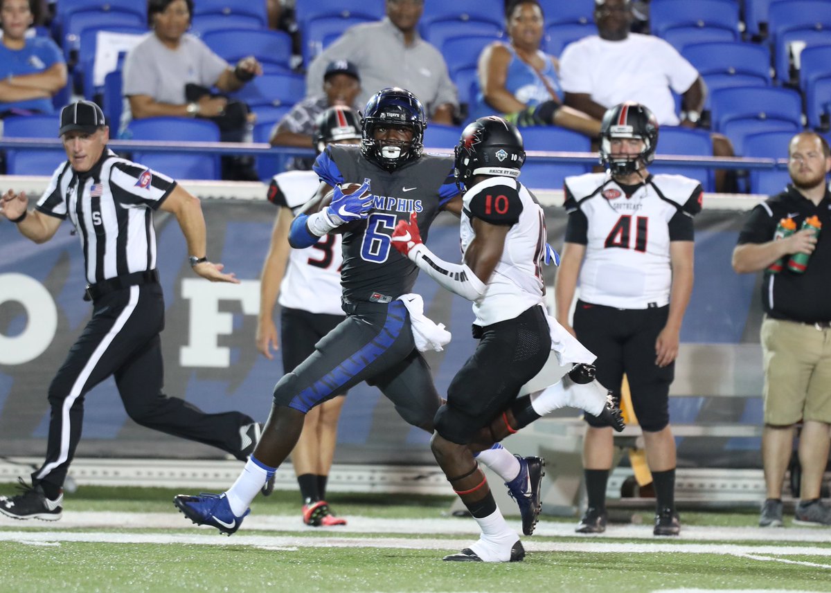 NFLDraft_2020's tweet image. 2020 NFL Top Seniors: RB
12 Rodney Smith MINNESOTA
11 Chris Evans MICHIGAN
10 Jordan Cronkrite SOUTH FLORIDA
9 Patrick Taylor Jr. MEMPHIS