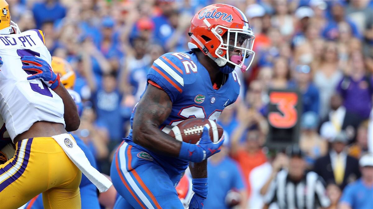 NFLDraft_2020's tweet image. 2020 NFL Top Seniors: RB
8 Lamical Perine FLORIDA
7 Reggie Corbin ILLINOIS
6 Joshua Kelley UCLA
5 Kennedy McKoy WEST VIRGINIA