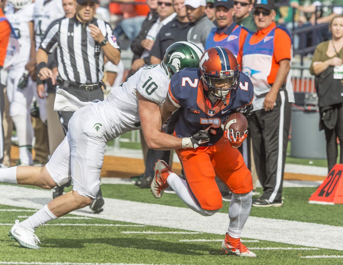 NFLDraft_2020's tweet image. 2020 NFL Top Seniors: RB
8 Lamical Perine FLORIDA
7 Reggie Corbin ILLINOIS
6 Joshua Kelley UCLA
5 Kennedy McKoy WEST VIRGINIA