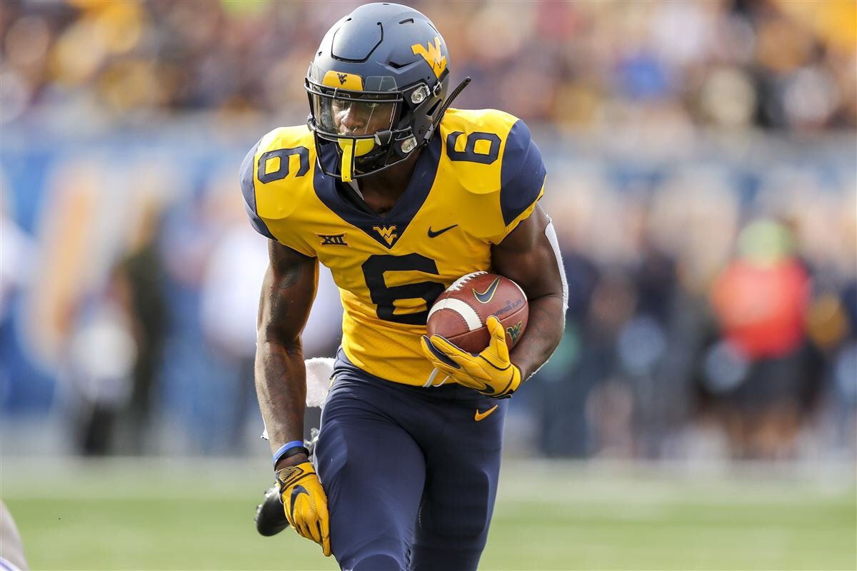 NFLDraft_2020's tweet image. 2020 NFL Top Seniors: RB
8 Lamical Perine FLORIDA
7 Reggie Corbin ILLINOIS
6 Joshua Kelley UCLA
5 Kennedy McKoy WEST VIRGINIA