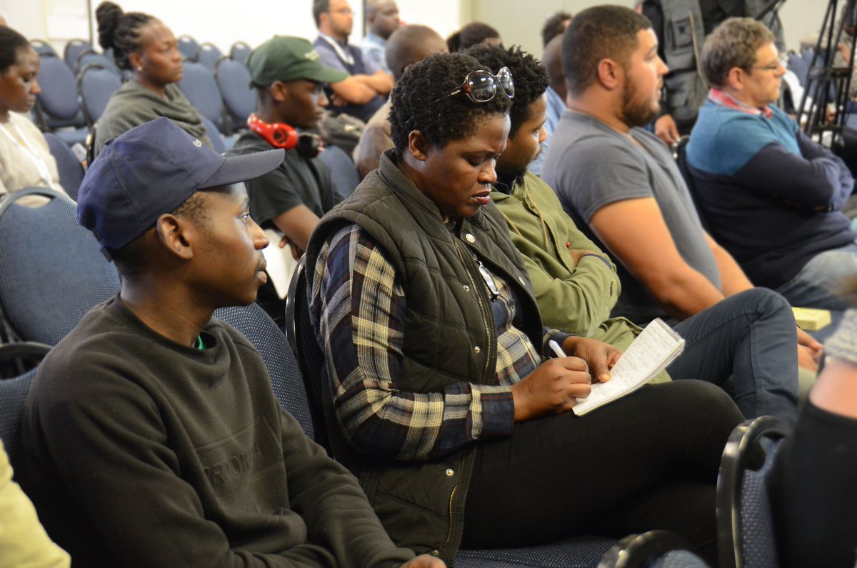 PLAASuwc's tweet photo. The Public Debate on the #AgrarianQuestion in #Africa elicited lively engagement with the audience, which included Dr Peter Jacobs, former @UWConline colleague, now at @HSRCza
@FutureAgrics #Agriculture @IssaShivji @RuthHallPLAAS @bencous67245641 https://t.co/zXHc49pxw8