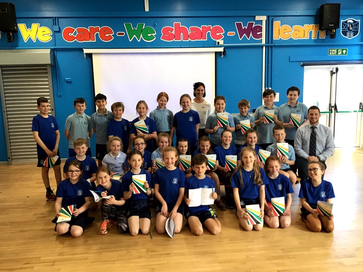 NewRowPS's tweet photo. How lucky were we to have Irish Olympic athlete @Breege26 visit to launch Irish Olympics Primary Schools’ Programme Dare to Believe 
What an inspiration!
Thanks so much to you and @RunRoRun for making the journey to Derry
Definitely #bestrunners 🏃‍♀️🏃🏻‍♀️
#inspiring 💙
@irishathletics https://t.co/NkTpAVe82q