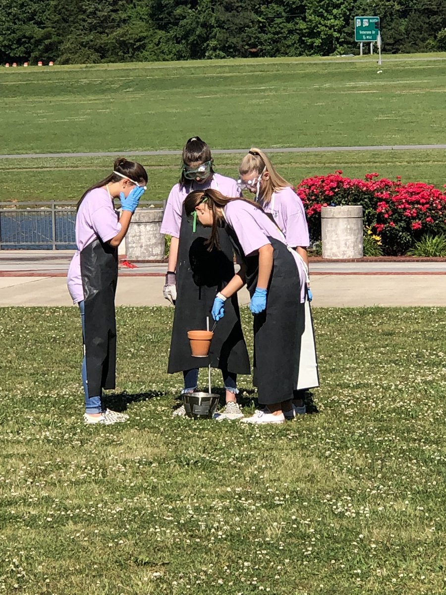 mrscaseydobbins's tweet photo. Chemistry Magic Show! We had a blast.  Thank you to Mrs. Townsend and her students! @SCT_Wildcats 
#thinkleadsucceed https://t.co/QAPhKf3gel