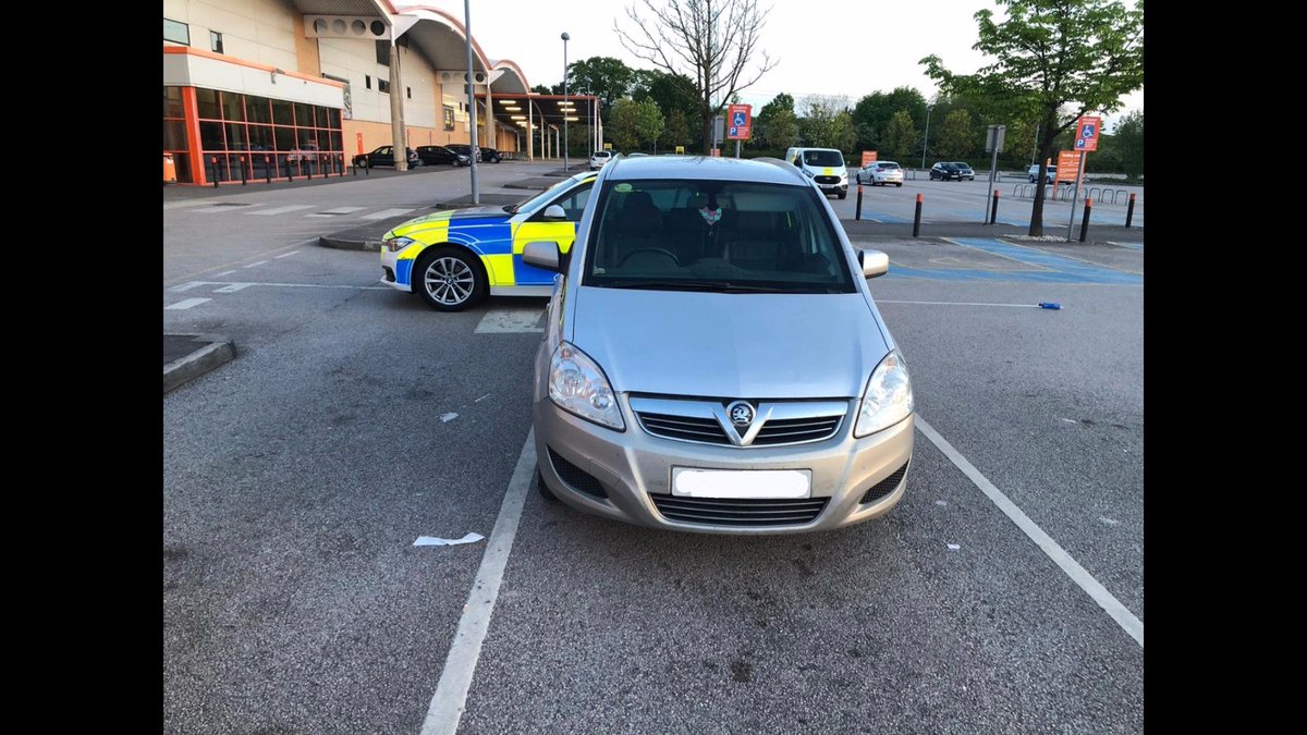 LancsRoadPolice's tweet photo. It's the second time in a week for this driver. Still no license and still no insurance. Vehicle seized again and driver reported! #somepeopleneverlearn #youwillgetcaught #t3tacops https://t.co/KjEmhTLger