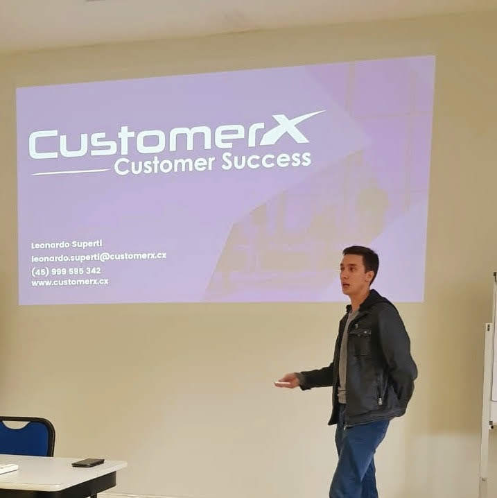 CustomerXBR's tweet photo. Hoje participamos do evento realizado pelo Iguassu IT na cidade de Cascavel - PR, onde o Leonardo falou um pouco sobre o que é Customer Success e como ele pode ser implementado dentro da empresa.

#CustomerSuccess #SucessoDoCliente #AtendimentoaoCliente #SaaS #Startup #Software https://t.co/pIBu5odWmA