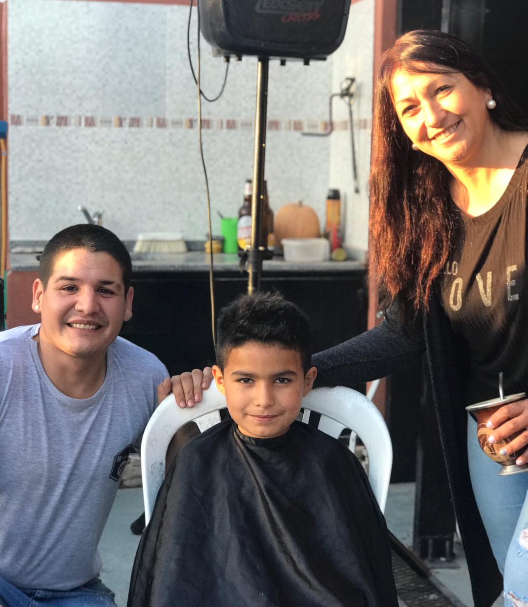 #AHORA l El antes y después de nuestro amigo. ¡Gracias a los profesionales que participaron de esta multitudinaria jornada de peluquería y a todos los presentes! #SiempreConVos en #Pilar