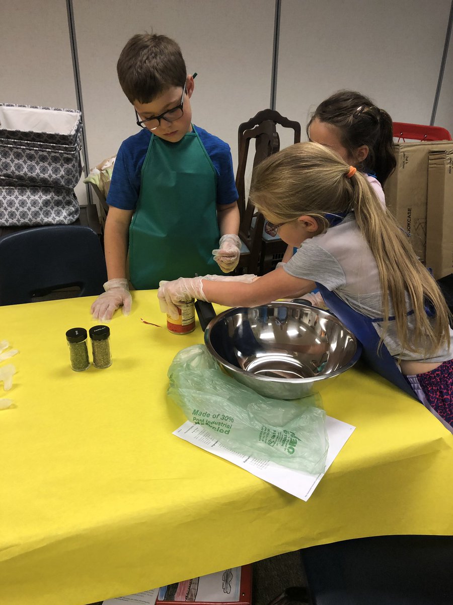 brooksontarget's tweet photo. 2nd 🎯students cook a full meal with our kitchen kart! @CobbAlp @bullardbulldogs https://t.co/04oVt6EIla