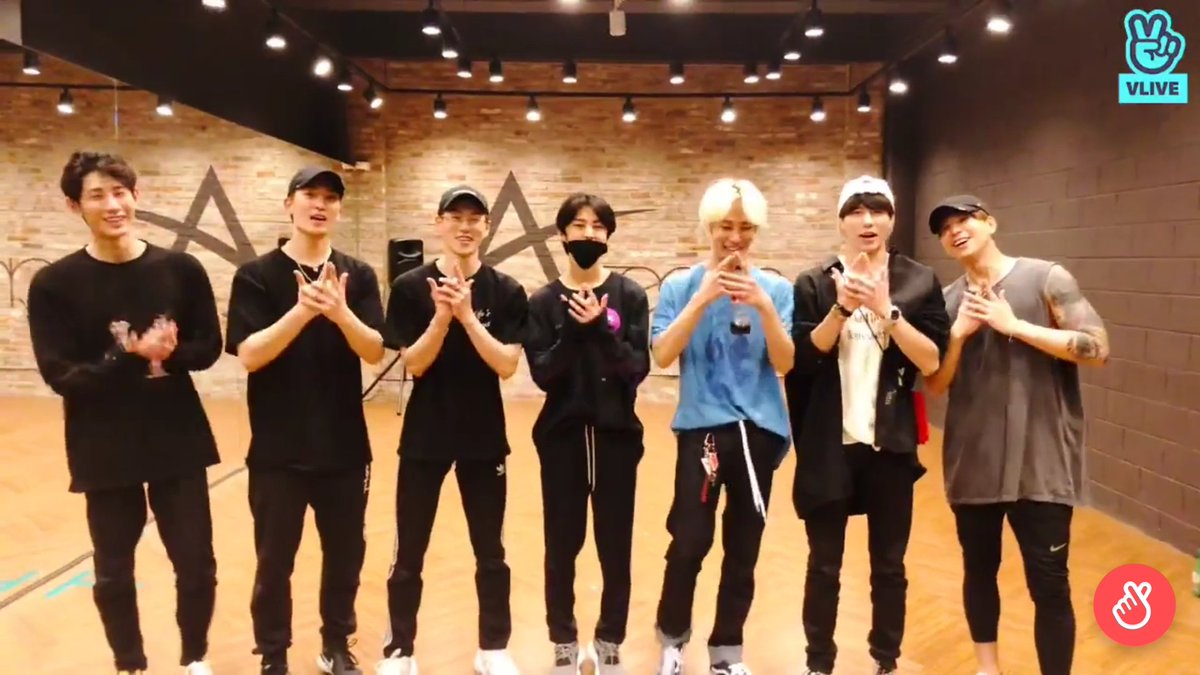 JaquelineBris4's tweet photo. VAV has been completed, we are 7.
#VAV #브이에이브이
#Lou #Ziu #BaRon #Ace #Ayno #Jacob #StVan
#JacobsHeart ❤ https://t.co/6chQNEFfvm