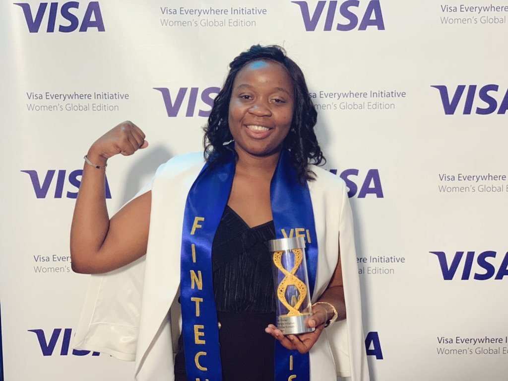 cedricatangana's tweet image. Strong African Woman in #Tech &amp;amp; #FinTech: Annicelle Reine KUNGNE, CFO and Co-founder at @wecashup_EN, winner of the VISA EVERYWHERE INITIATIVE WOMEN&apos;S EDITION in Paris this evening.

Women CAN !

#Independent #African #Woman #Entrepreneur @Visa_Fr @Visa
❤❤❤