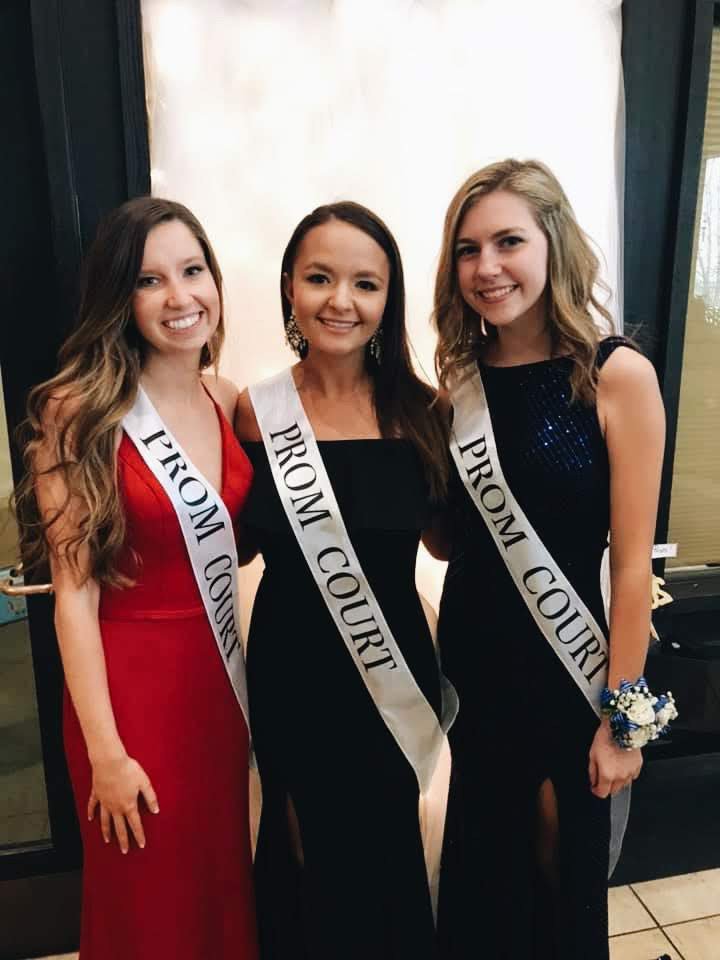 stack_maddie's tweet photo. happy happy birthday to a true friend @_ashleyeck !! thanks for our never ending conversations and the many memories we have together!! shoe best friends are the best😉 love you forever!! ❤️❤️ I hope today is the best!!! https://t.co/QHJNN2IoN9