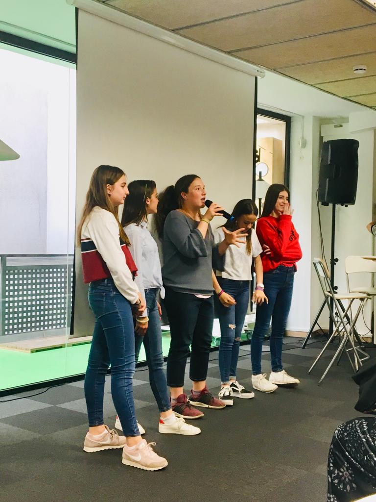 PopUpHelp1's tweet photo. Ahir el nostre primer elevator pitch a @teamlabs  davant de les companyes del @TechnovationCat #Technovation2019. 
Moltes gràcies pels vostres consells @joanabarbany @Soniafor @blazcor. Prenem nota. https://t.co/3PyMTsDJX9