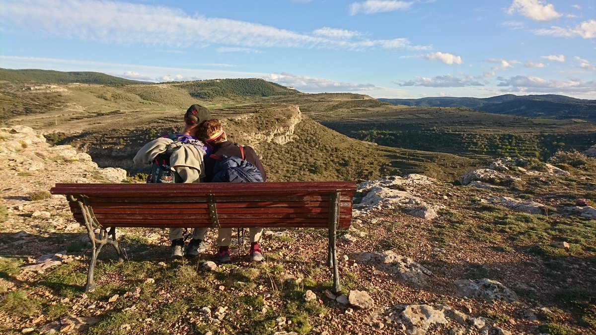 Sestrales's tweet photo. ¿ El mejor banco del mundo ?
Allepuz, camino a Sollavientos.
@TurismoMaestraz @aragonturismo https://t.co/UwUDj21Wb0