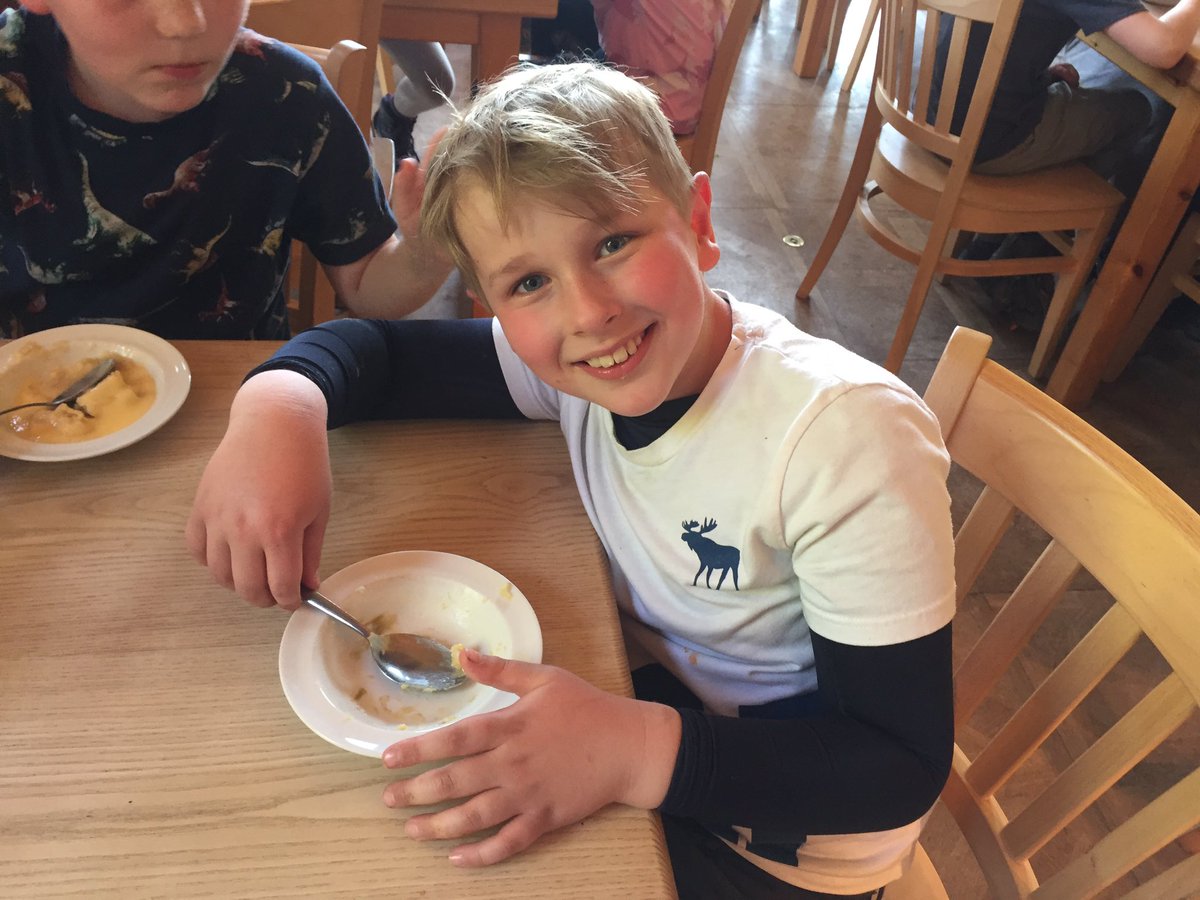 LadyLanePark's tweet photo. After our long walk we were ready for our dinner of spaghetti  bolognese, crumble and custard #Fscmalham #johnmuiraward https://t.co/ZOnANSEg0Z