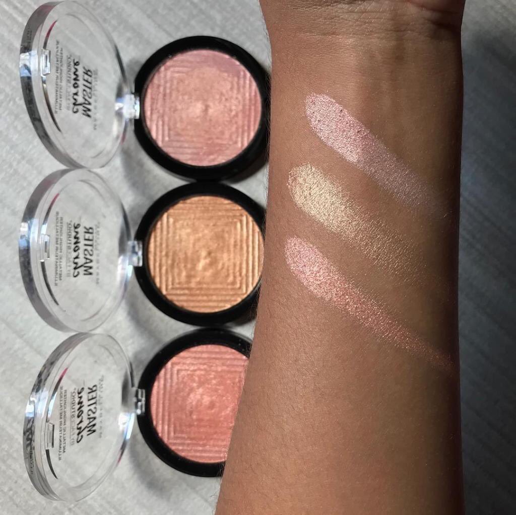 I’m sure you’ve used these by now but the  @Maybelline master chrome highlighters SCHMACK!They have a few shades and they’re all beautiful. Would definitely recommend especially becuase they’re $10