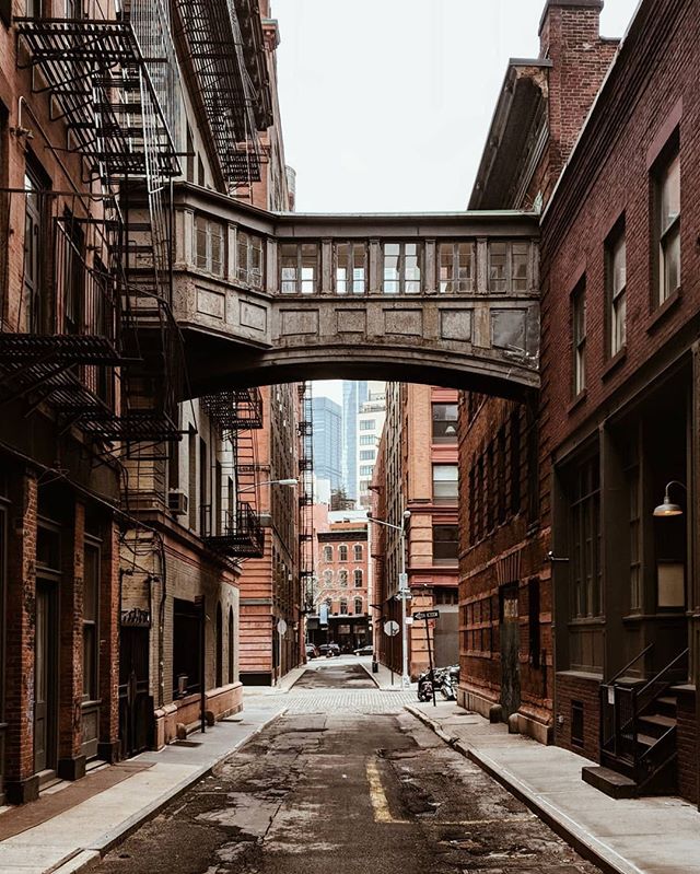 designcollector's tweet photo. Instadose https://t.co/UNOxVlwFt6 In Tribeca, NYC 📸 mlee73 https://t.co/T3SbrCJLuJ
