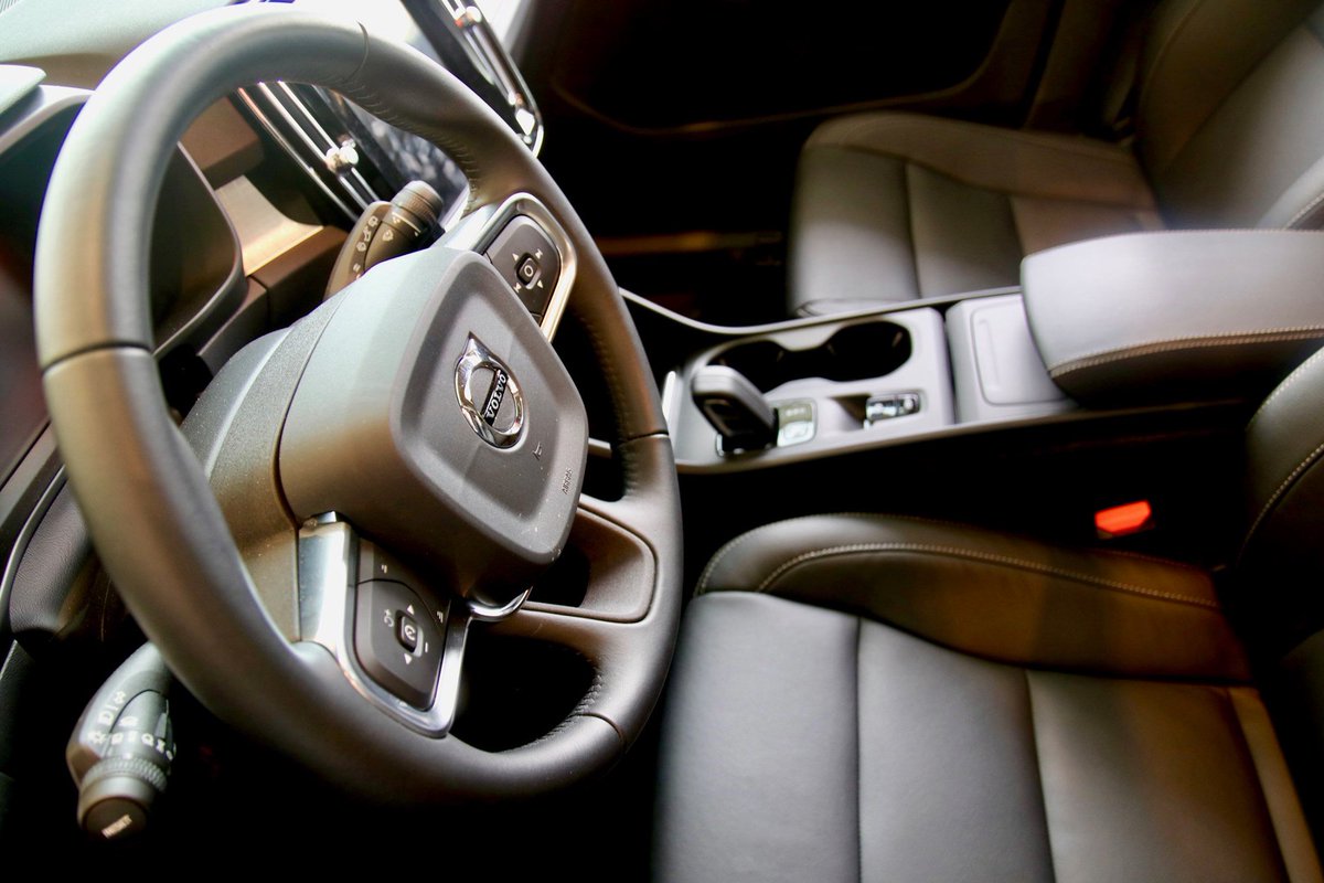 Autobahn Volvo Cars tweet media