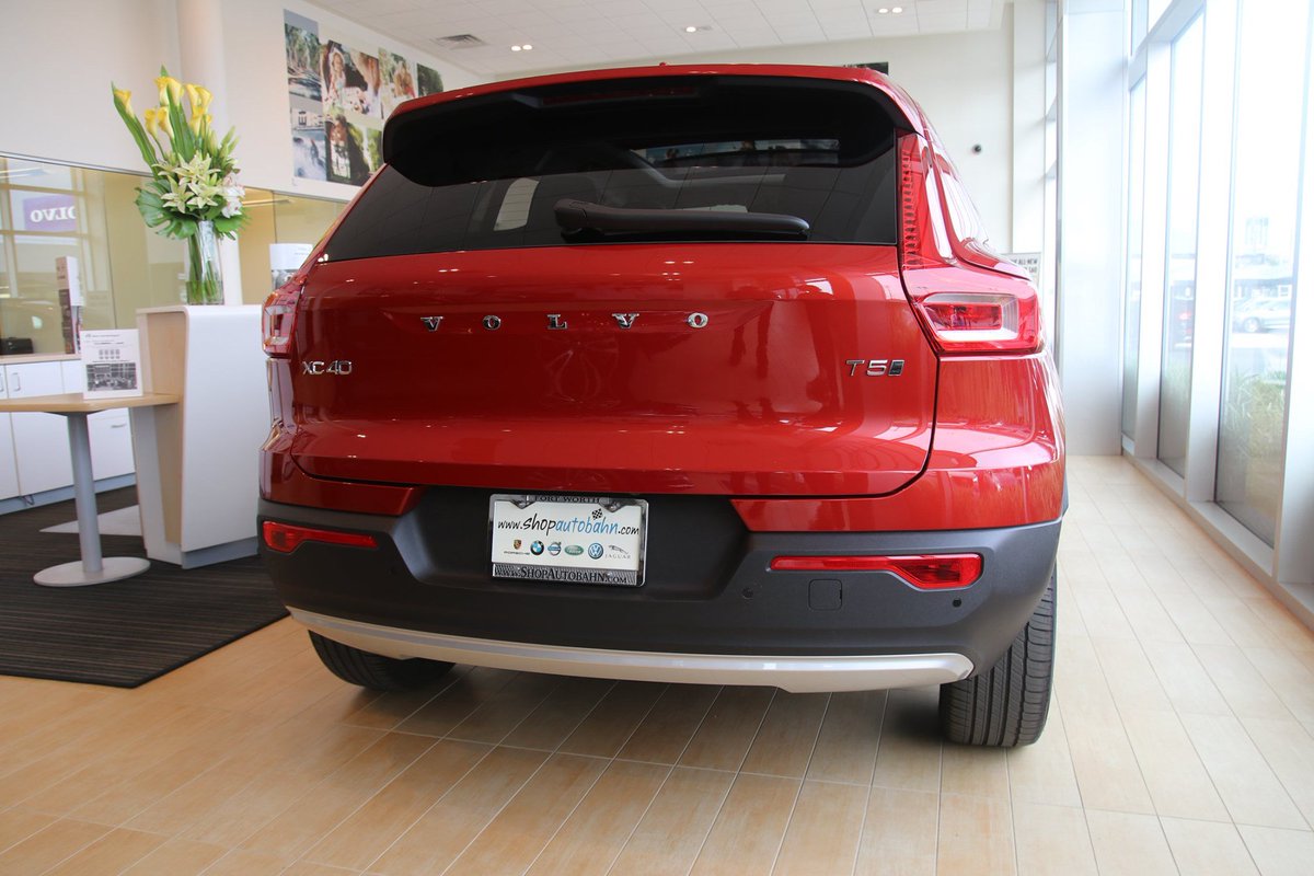 Autobahn Volvo Cars tweet media