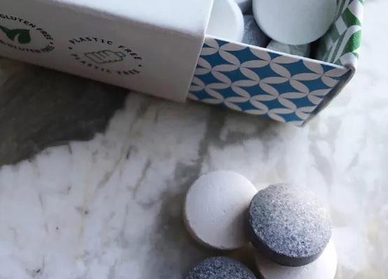 MrsGreenwayEco's tweet image. Pack @NelsonNaturals Toothpaste tablets for your next #zerowaste trip. No need to bring your glass jar! #zerowastetoothpaste #packagefree #noplastic #zerowastetravel #toothpastetablets