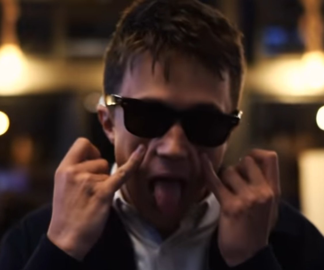 eRRebad Bunny #latemotiv