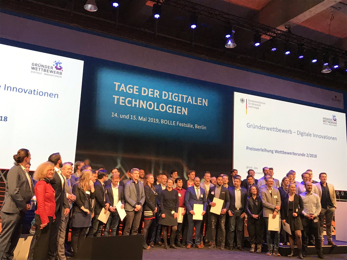 Bitkom_Startup's tweet photo. Wieder äußerst spannende und innovative #Startups: Herzlichen Glückwunsch allen Preisträgern beim #gruenderwettbewerb in Phase 2/2018! 👏 Wir freuen uns, Teil der Jury sein zu dürfen - und sind jetzt schon gespannt auf Phase 1/2019. @GW_DiIn @BMWi_Bund https://t.co/Owb3F74FH2