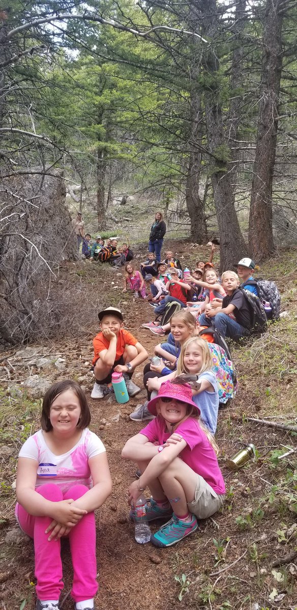 MrsPage_GPE's tweet photo. Today we explored Sinks Canyon and became junior rangers. #LanderSchools #ourownbackyard https://t.co/2KfLvhAsR5