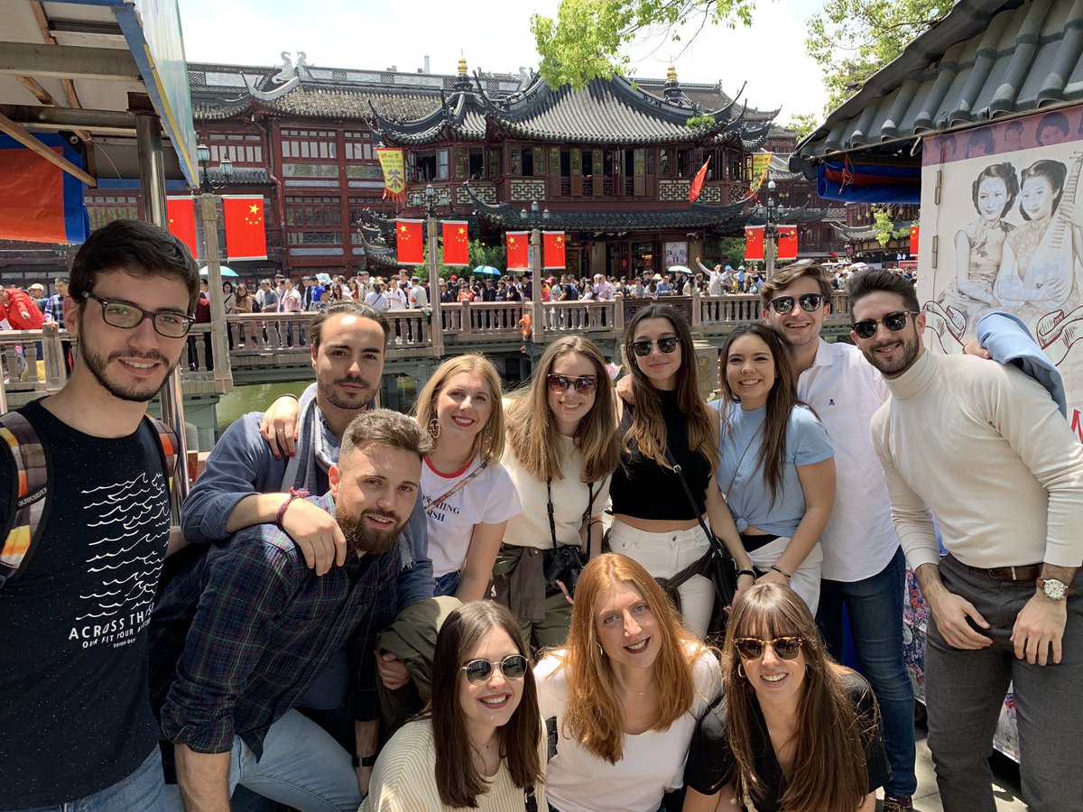 merysolanas's tweet photo. I took advantage of the opportunity and visited Shanghai for a few days and experienced the food, views, night, people, temples... 🇨🇳 https://t.co/ZrLQkVR18J