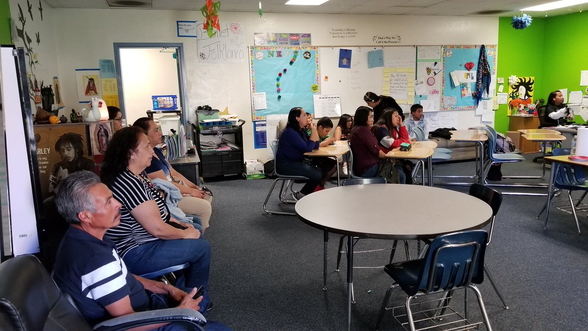 Student lead organized and planned Parent informational meeting for thier end of year exhibition! #ourlearning #studentsasteachers #studentleaders #parentinvolvment #sharinglearning 
#multilinguals #morethanaschoolforall #lovingteaching