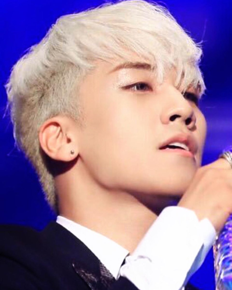 LittleSeungri's tweet photo. Arrest warrant Denied, but the police will file a lawsuit against.

what do you play.??
#Seungri #BIGBANG https://t.co/EgZnaw4pxf
