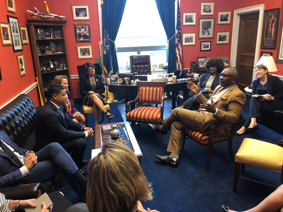 NLintheUSA's tweet photo. Prime Ministers @EvelynPMAruba and @EugeneRhugg had meetings in Washington, D.C. with @USChamber, USAID, US Treasury, reps. Plaskett and Meeks, and more to further strengthen American ties with the Caribbean part of #KingdomNL. 🇺🇸🇦🇼🇨🇼 1/2 https://t.co/lUNXDxW3yt