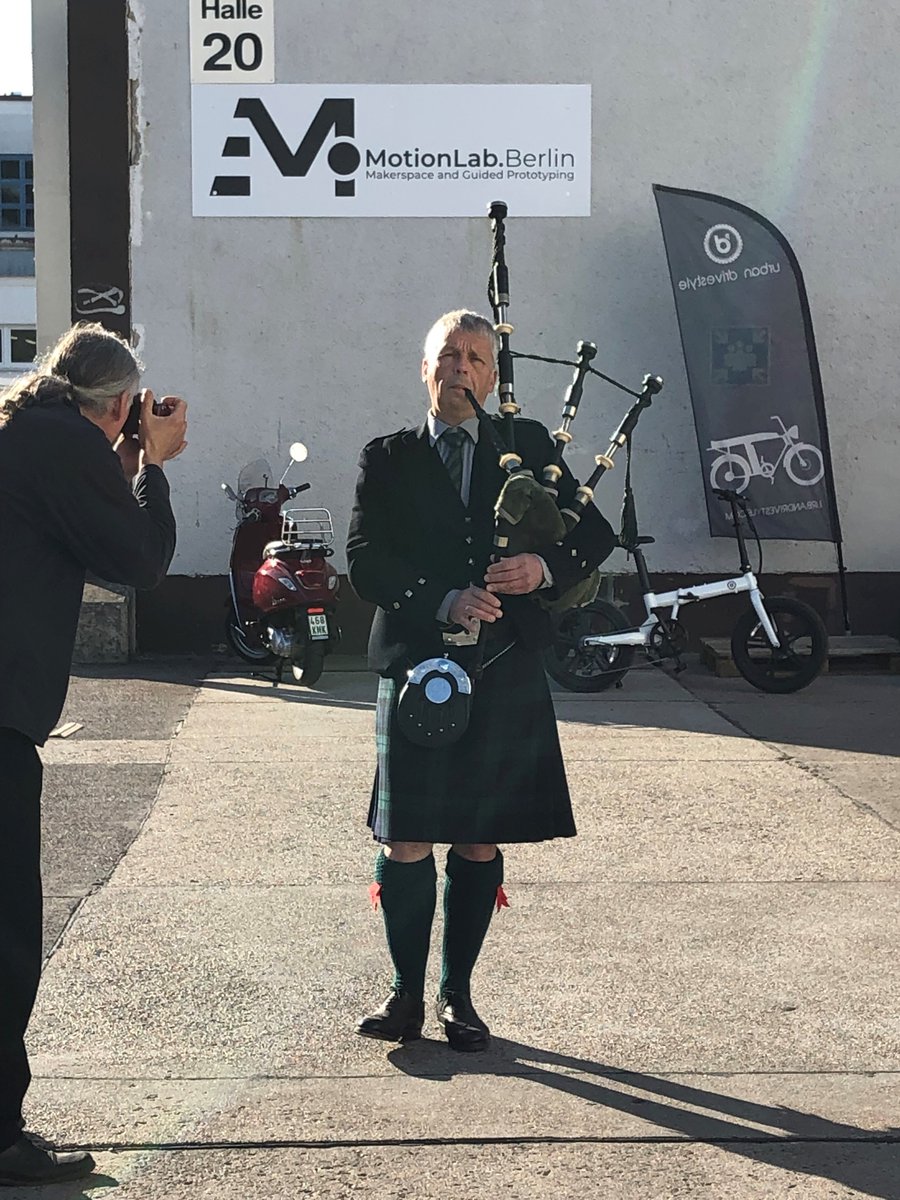 ninsie3's tweet photo. Happy to get the opportunity to talk about public digital infrastucture, its funding needs and governance on the #KILTlaunch by @Kiltprotocol and @ingoruebe. Good to see also @JulianLeitloff being involved! Bagpipe leading the way :-) https://t.co/cTNO4mrn2y