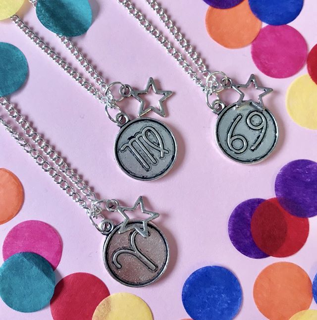 minimummouse's tweet image. What's your sign? New zodiac charm necklaces in now ✨ #minimummouse #newstock #zodiacnecklace #starsignnecklace #astrologyjewellery bit.ly/2VrodjA