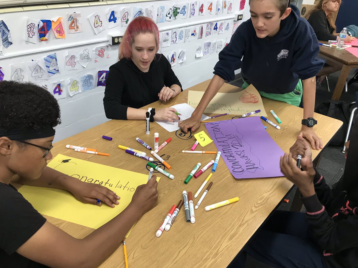 SJGLOER33's tweet photo. Making posters and cards for the Armwood Grad Walk tomorrow! @HCPS_AVID @DanteJones_HCPS @ARMWOODHSAVID #imsoexcited #bringingtissues https://t.co/1RTKe81sjC
