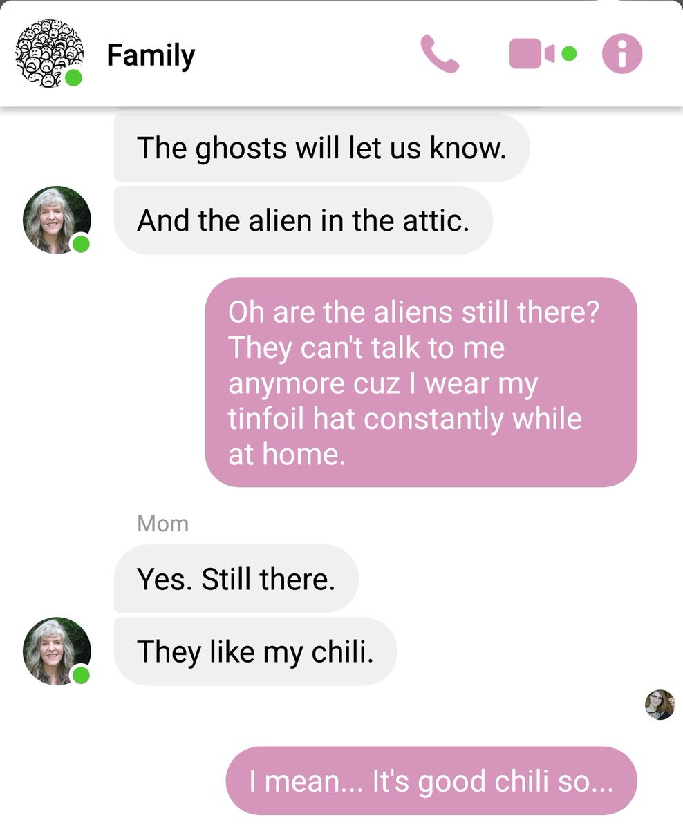 hegehman's tweet photo. family group chat is lit today. https://t.co/cO6mBEKVO4