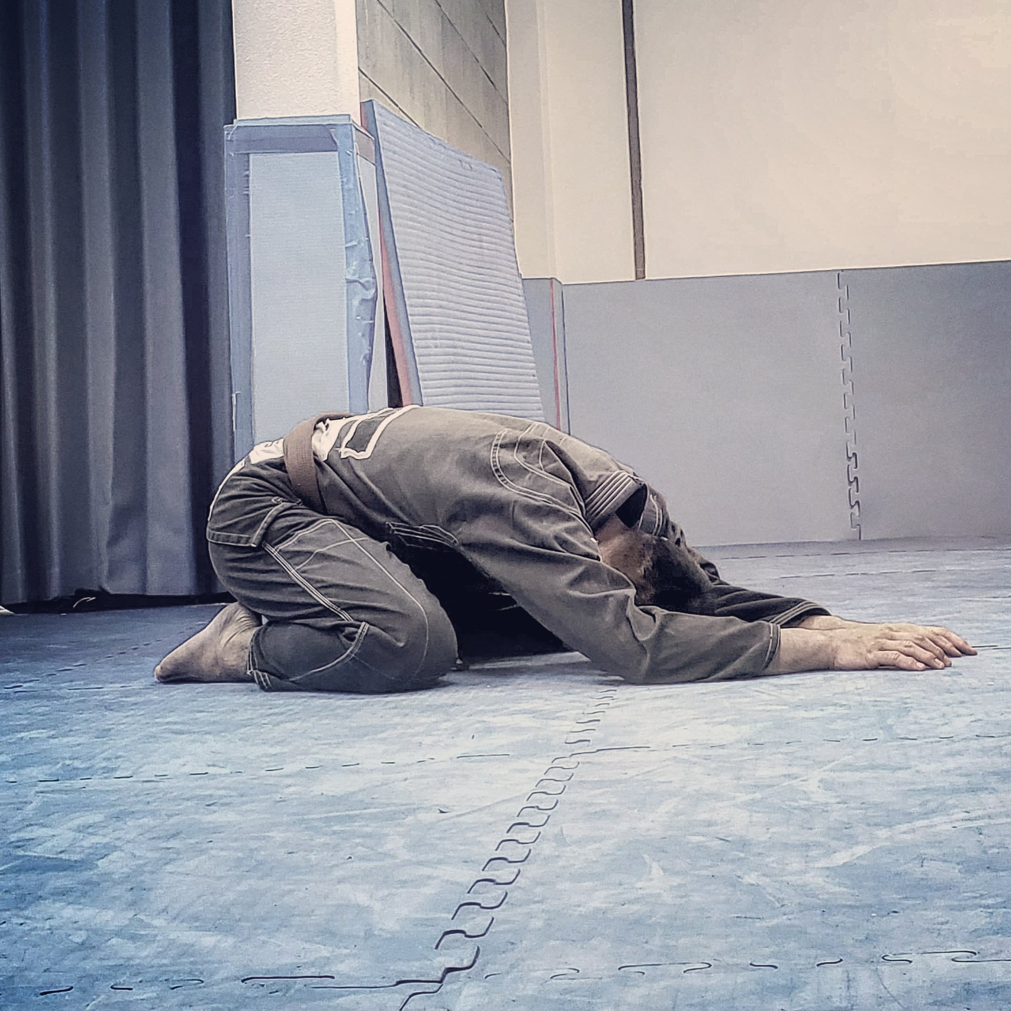 白 ﾟ ﾟ 目jitsu 練習前に白目の神に祈りを捧げる 白目原理主義者 アッラーアクバル 実はイスラム式礼拝出来る 理由は秘密 T Co 7bvrd4p06r Twitter