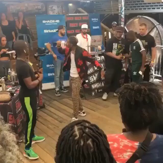 DJANONYMOUSDRG's tweet photo. @kingdyfl freestyle in front of @realsway 🔥🔥 #dadecounty #randomstuffmarketing #randomstuffmusic #hiphop #rap #music #rapper #trap #love #dj #producer #beats #rnb #artist #djs #dance #newmusic #hiphopmusic #art #soundcloud #party #follow #like #rappe… https://t.co/iA8rdJGqFr https://t.co/cIveCniK0p