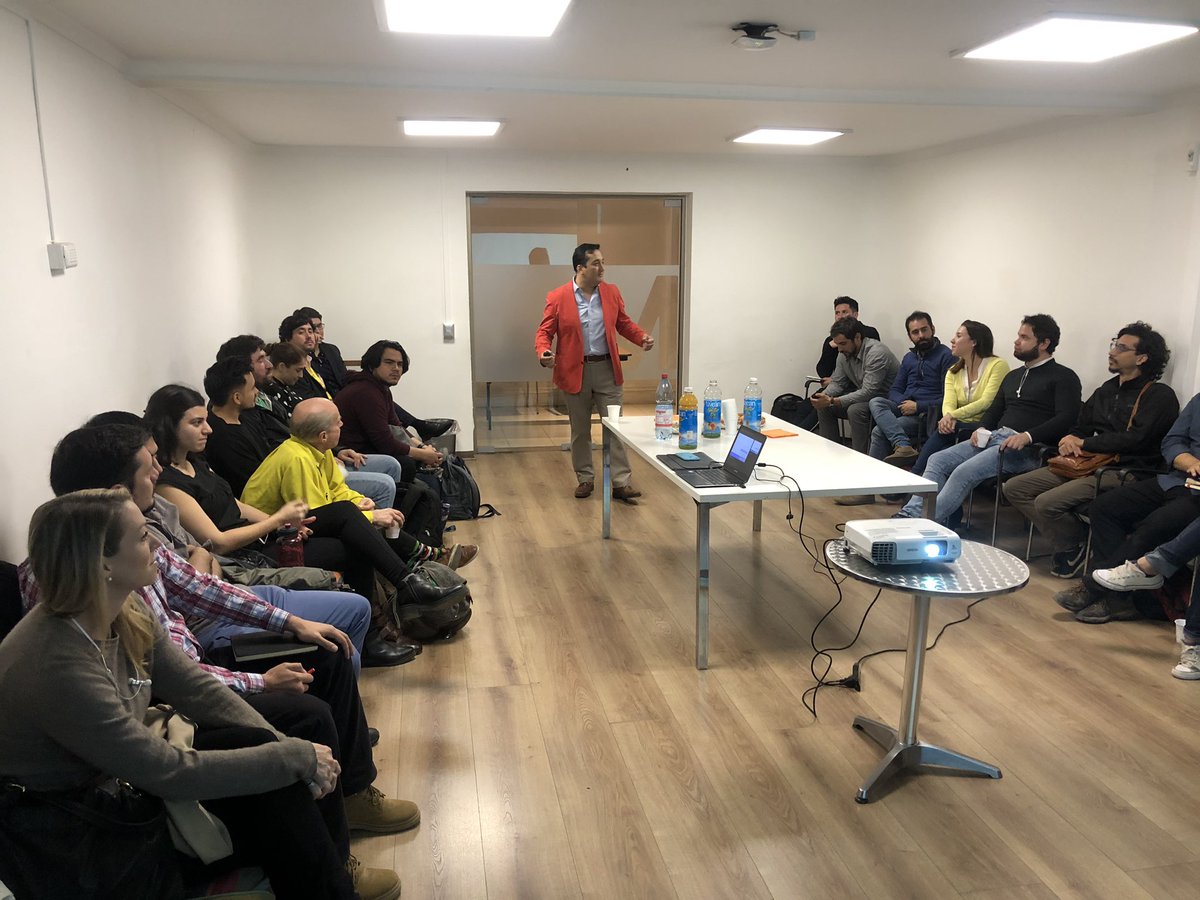 Estamos en pleno Pitch Bootcamp con el Mentor <a href="/AMatusProject/">Ariel Matus A</a>, full house en este evento gratuito de convocatoria a nuestro programa. Postula aquí: FI.co/join/event.