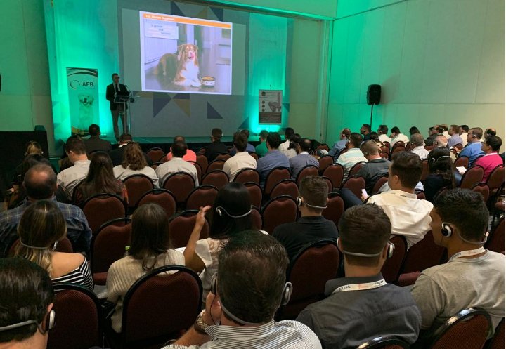 Maverick y <a href="/AFB_Int/">AFB International</a>  organizaron un taller sobre Tecnología de la #Extrusion en Brasil bit.ly/2WI8Mor. Ed De Souza <a href="/WengerMFG/">Wenger Manufacturing</a> brindó una interesante charla sobre extrusión y #formulación de #alimentos para #mascotas y Erick Dahl <a href="/AFB_Int/">AFB International</a>  sobre #palatabilizantes