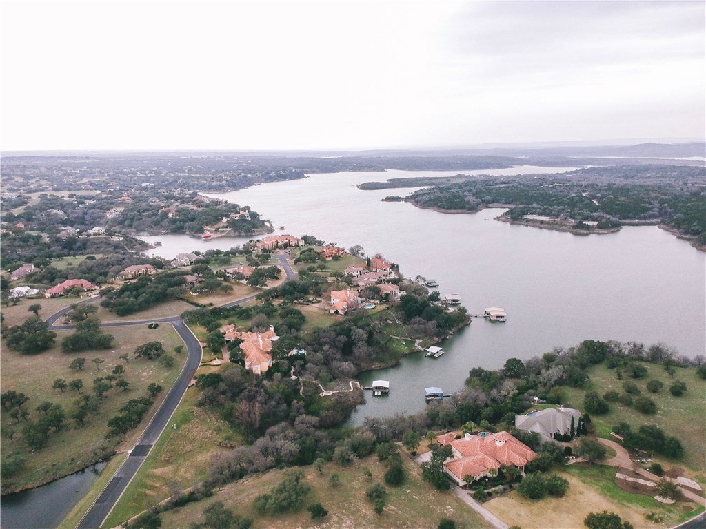 GenexusGroup's tweet image. We are looking for a buyer on 2910 Cliff Overlook #Spicewood #TX  #realestate tour.circlepix.com/home/9AE6HJ