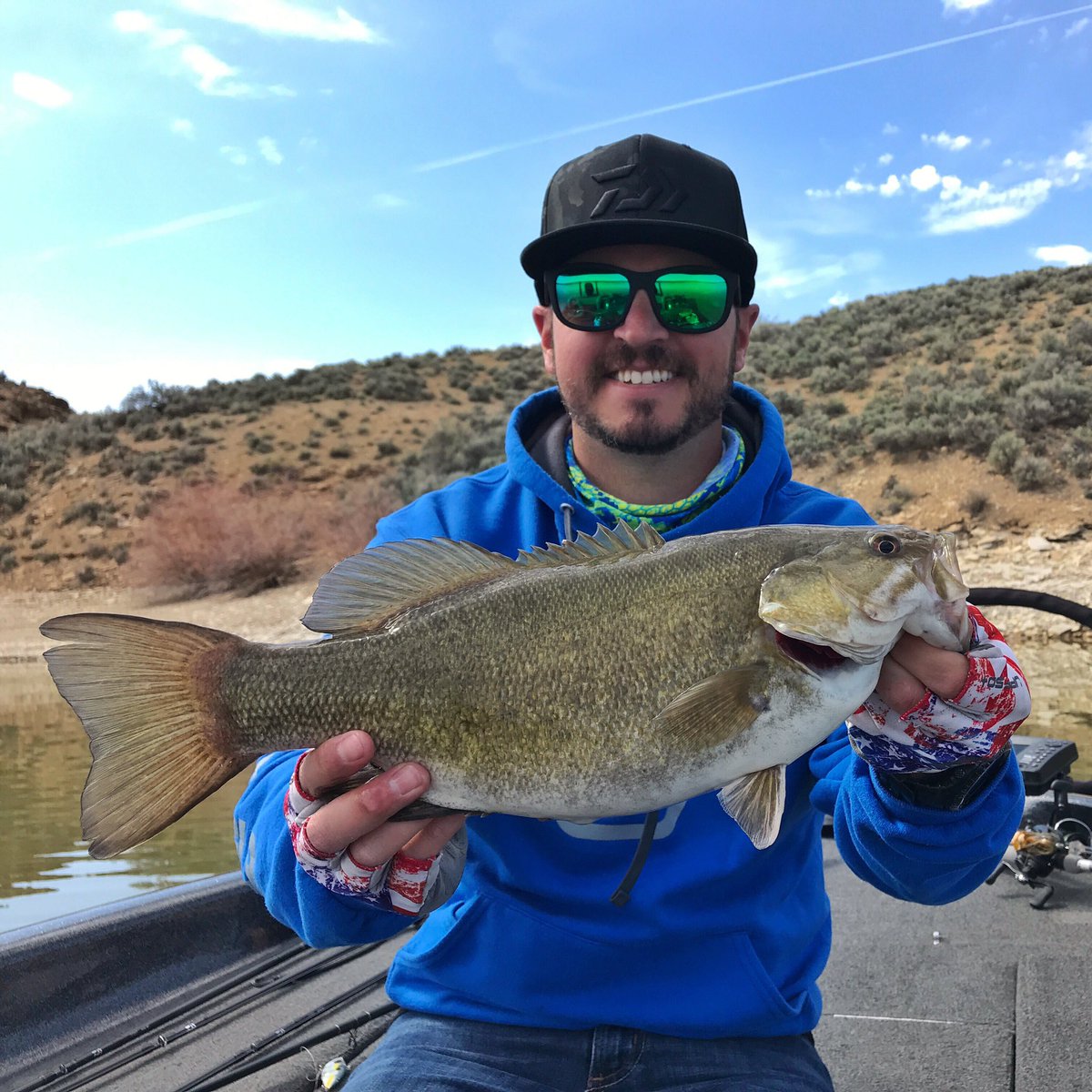 Just a quick bite between breakfast and lunch. #flaminggorge #bassfishing #wyoming #eliteanglr #fishmonkeygloves