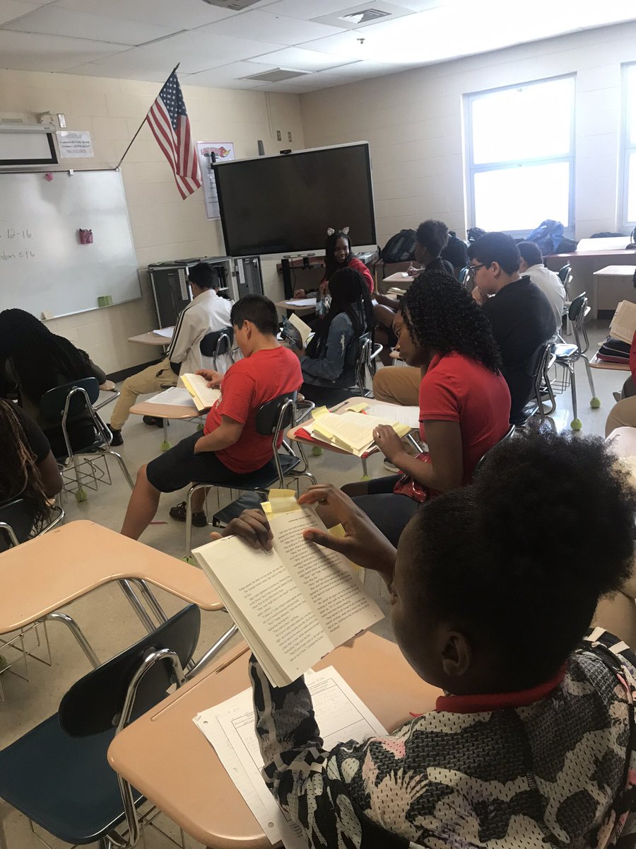 STEPrincipalJJ's tweet photo. Novel study/project-based learning helps students dig deeper into the standards as they prepare for the next grade level. ELA & Intensive Rdg. Classrooms are on fire! #PostFSA #stillRacingtotheTop @GladesRegionSup @LSMS_Principal @Schwartztraub1S https://t.co/B36WBzj92x
