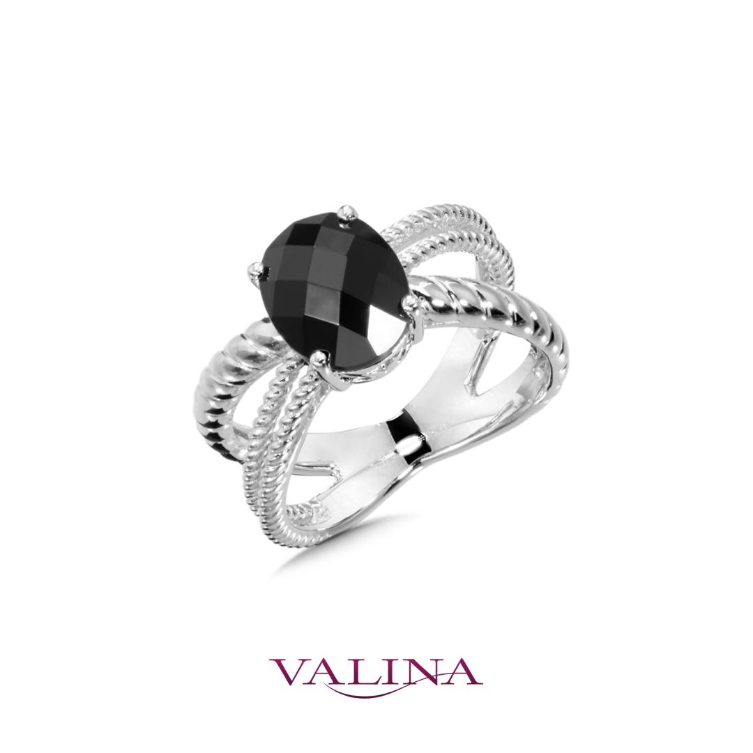 ColoreSG's tweet photo. Onyx is a powerful gemstone that tis thought to have protective properties. Many cultures believe it helps shield the mind and body from negative energy! SKU:LVR813-NX https://t.co/niHV7KybEm