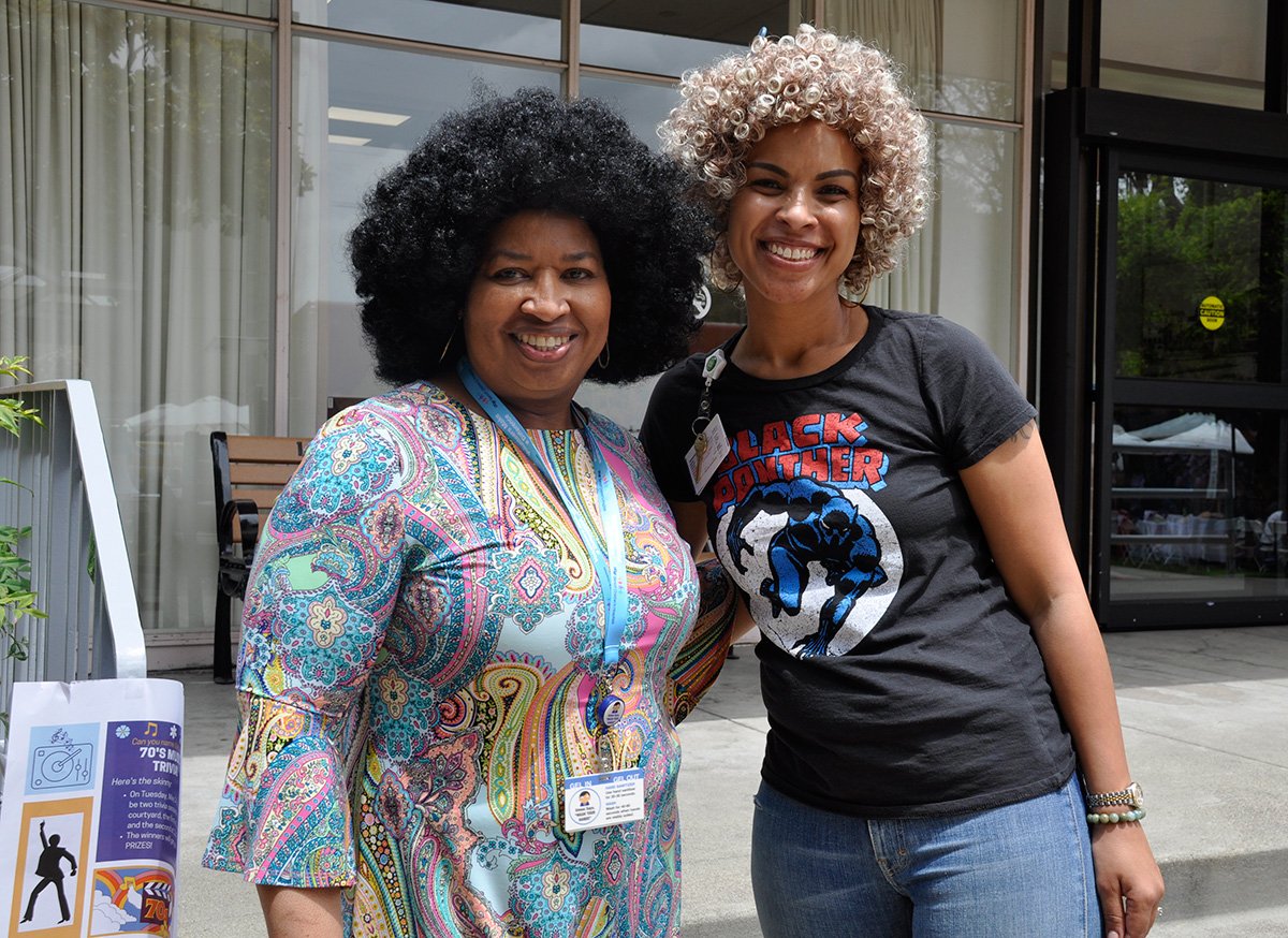 UCSFBenioffOAK's tweet photo. It's #HospitalWeek and our staff and volunteers are getting groovy in 1970s-era attire, food trucks, peace, love and harmony. We're celebrating our hospital and co-workers all week, ya dig? โฎ๐๐ถ
#HospitalWeek2019 https://t.co/Yp5JIdpOss