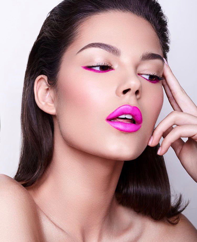 HelloSalonPro's tweet photo. Pops of pink with @natascha.lindemann. 💗
.
#hellosalonpro #hellosalonprobox #hellosalonprosubscription #subscriptionbox #pink #pinkmakeup #pinklips #pinklipstick #pinkeyeshadow #eyeshadow https://t.co/WnaYEfq3O7