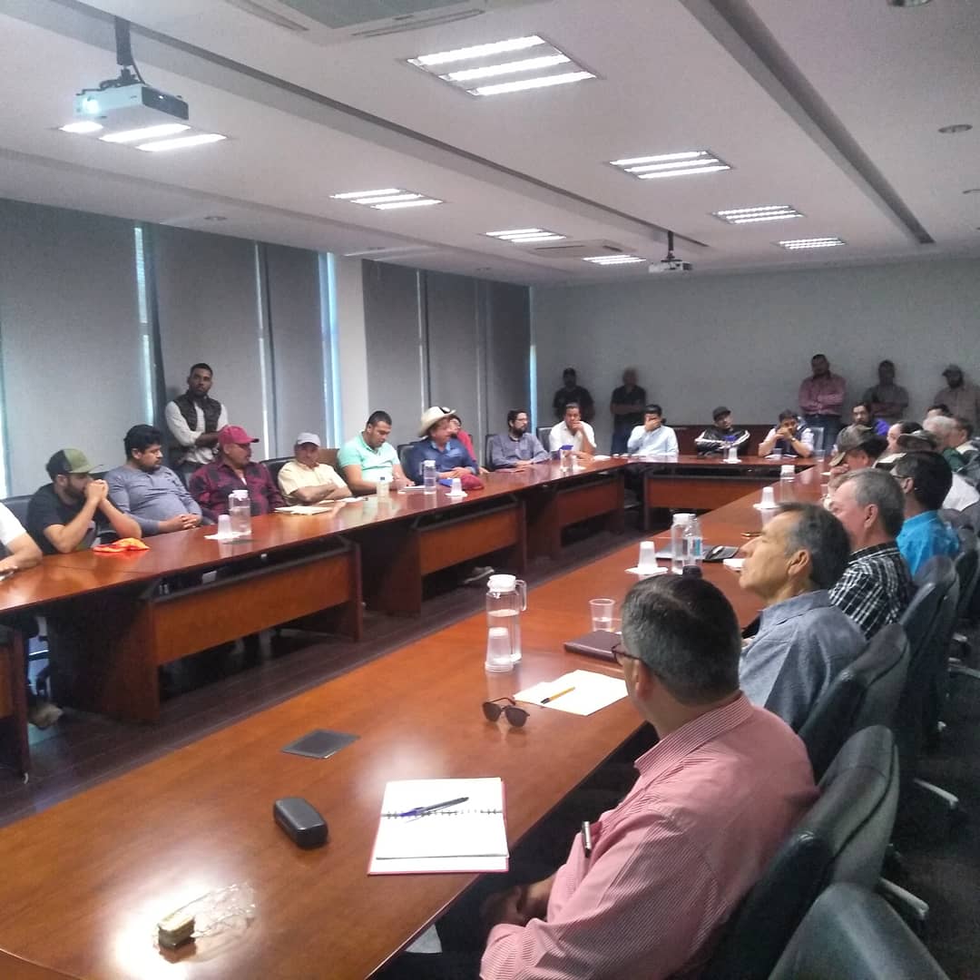 Realización del curso-taller denominado "Situación actual de la varroasis en Zacatecas - diagnóstico y control" impartido por personal del <a href="/Cefopp_Zac/">Cefopp Zacatecas</a> en la <a href="/Secampo_Zac/">Secretaría del Campo</a> ubicado en Morelos, Zac, dirigido a apicultores  del DDR de Zacatecas.