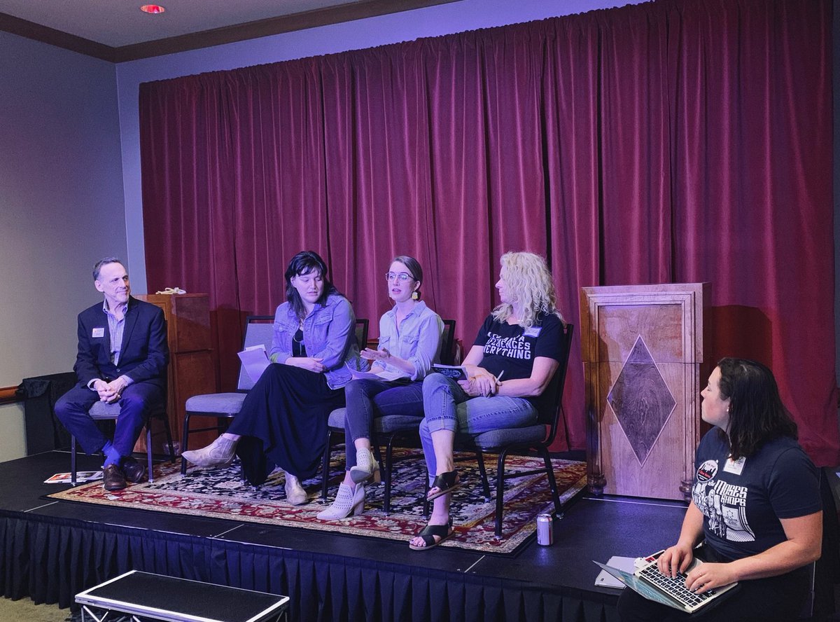 D2ChiefofStuff's tweet image. Attending the monthly meeting of @AtlantaDNA. This month's panel focusses on arts organizations that call @DowntownAtlanta home. Reps include ⁦@TheatOutfit⁩ @C4Atlanta ⁦@GeorgiaStateU⁩ #MINTGallery #AtlantaMusicalTheaterFestival