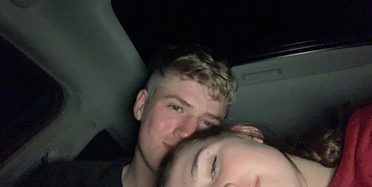 ToxeyFreeman's tweet photo. Thanks to this boy for sticking with me for 9 months!! @mccrea_jared https://t.co/ZEWRBkmuku